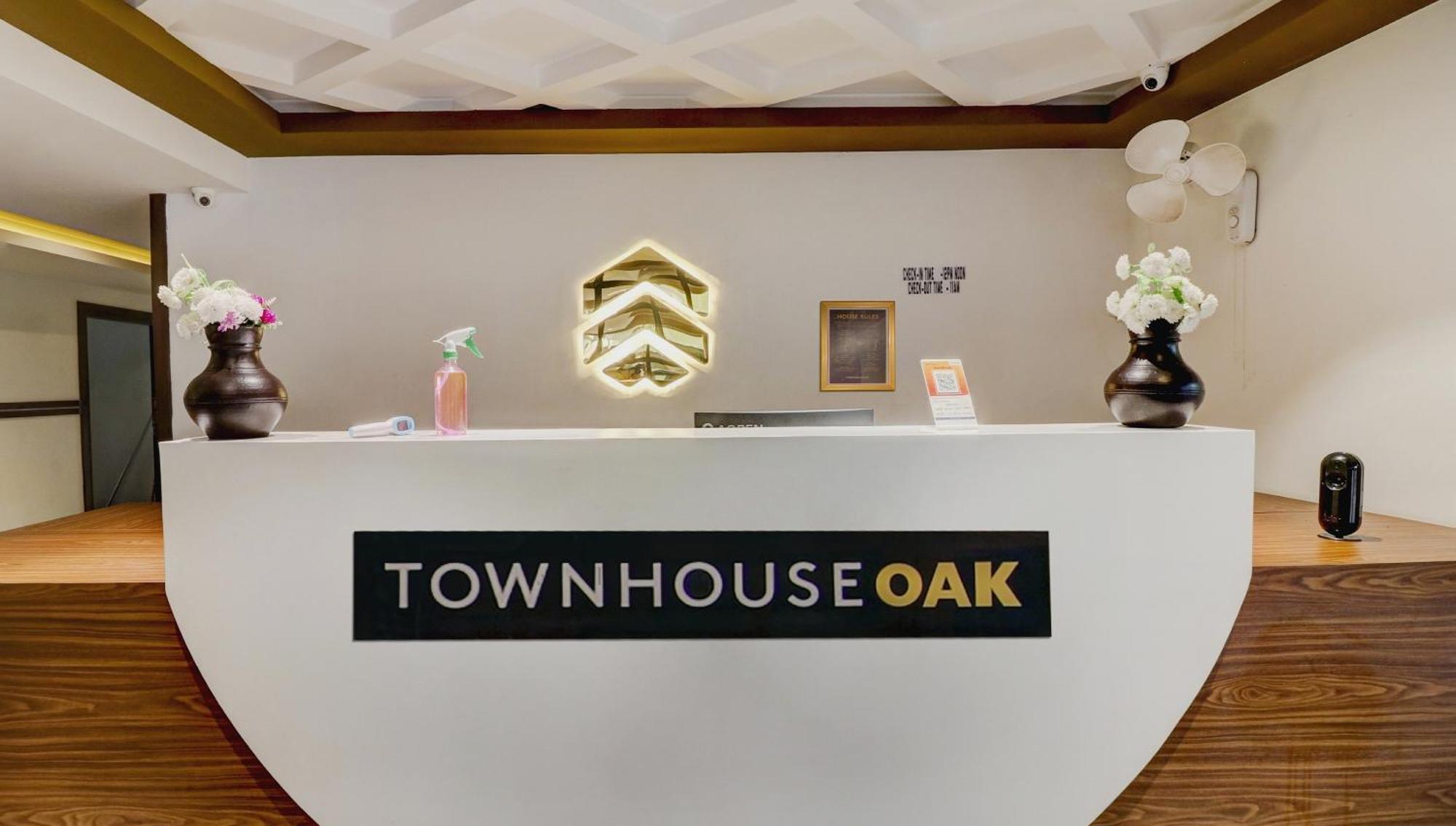 Townhouse Oak Central Suits Kozhikode Exterior photo