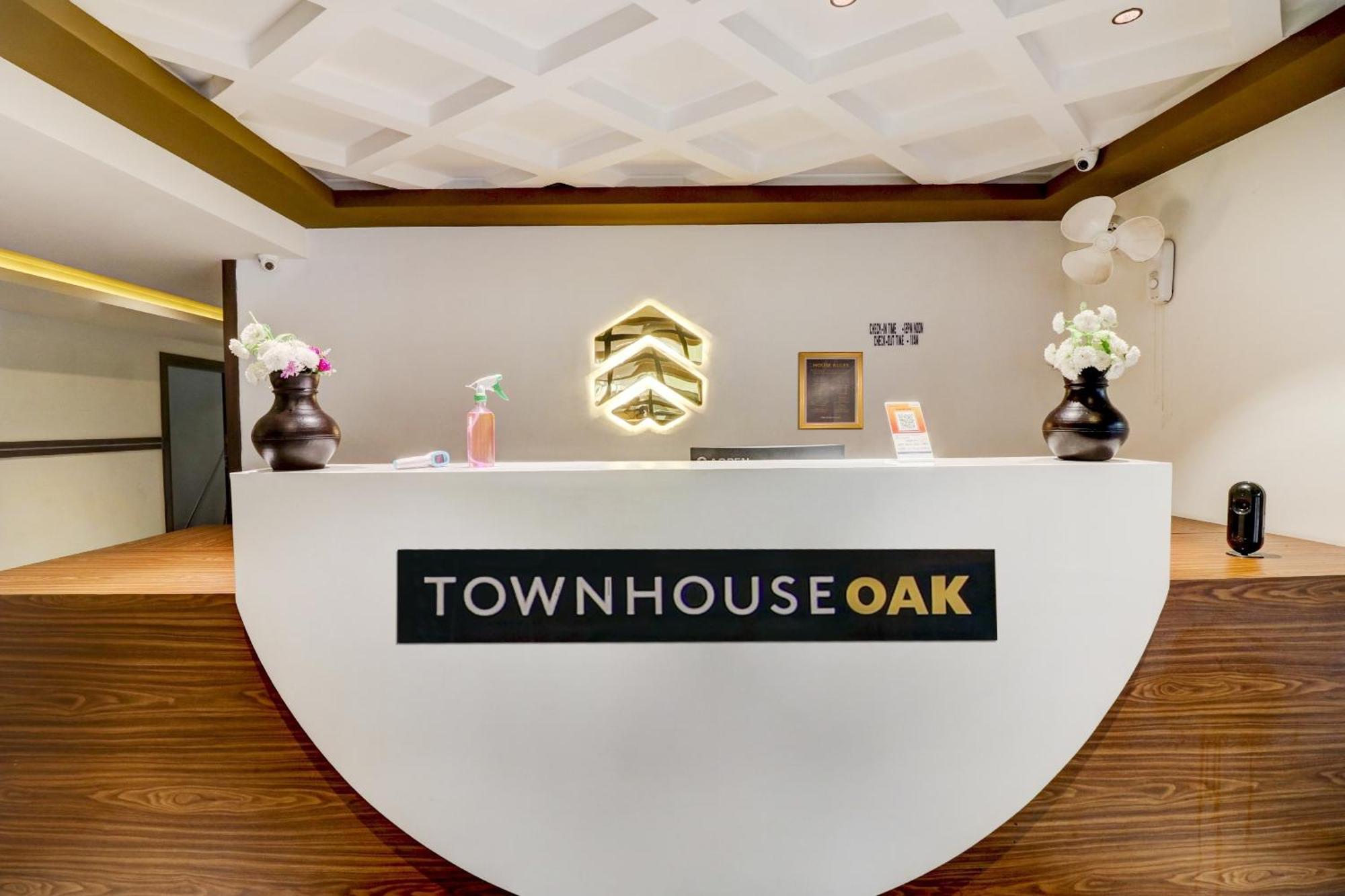 Townhouse Oak Central Suits Kozhikode Exterior photo